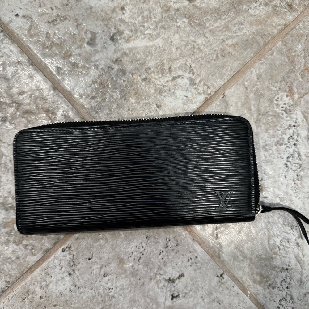 Louis Vuitton Epi Leather Clemence wallet